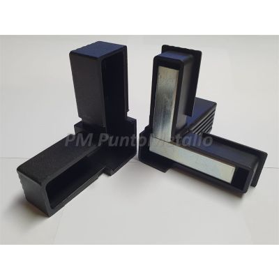 XL17651_GIUNTO-PER-TUBO-QUADRO-30X30X2-MM-A-TRE-VIE-RINFORZATO